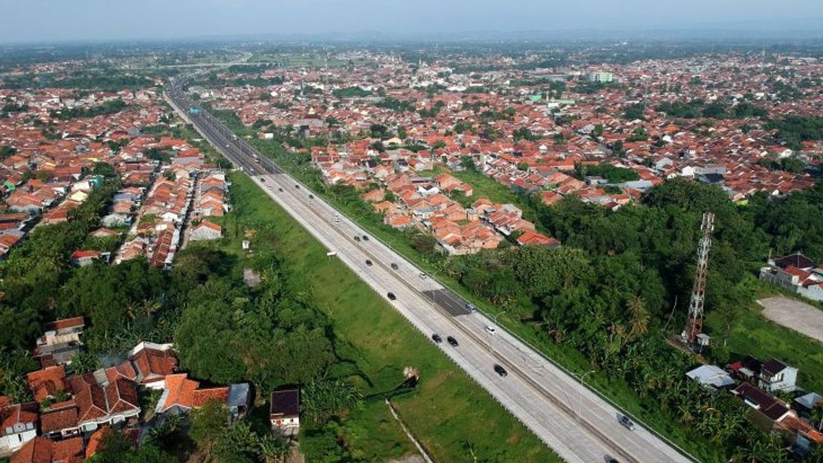 More Than 3 Million Vehicles Crossing Waskita Karya Toll Road During Eid Al-Fitr 2022