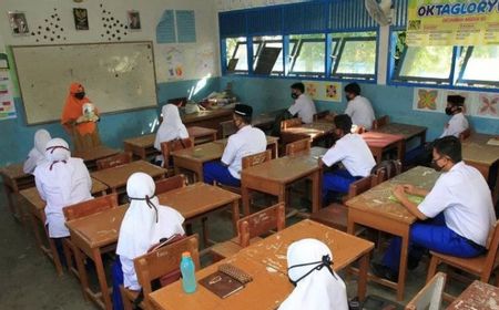 Pemprov DKI Tetap Lanjutkan PTM 100 Persen Meski 15 Sekolah Ditutup karena Kasus COVID-19