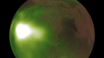 Penampakan Planet Mars yang Berwarna Kehijauan