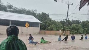  Banjir Lumpuhkan Akses Transportasi di Bangka Tengah, Bupati Salahkan Sistem Drainase