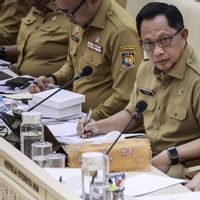    Mendagri Minta Pemda Efisiensi hingga Kreatif Cari Dana Cegah PHK PPPK