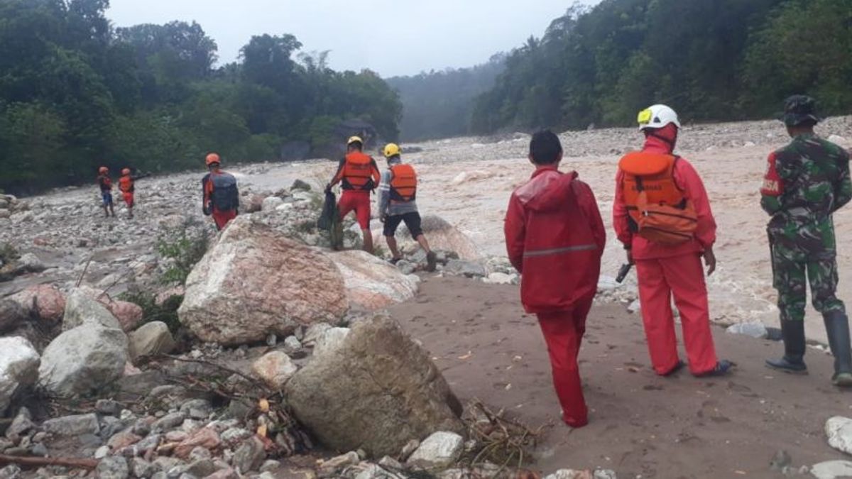 Strong Winds, Floods And Landslides In TTS NTT: Houses, Schools And Roads Are Heavily Damaged, 2 Residents Die