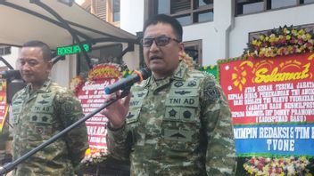 ronyme : Le colonel Donny devient Kadispenad pour remplacer le général de brigade Wahyu entrant dans le palais de sesmilpres