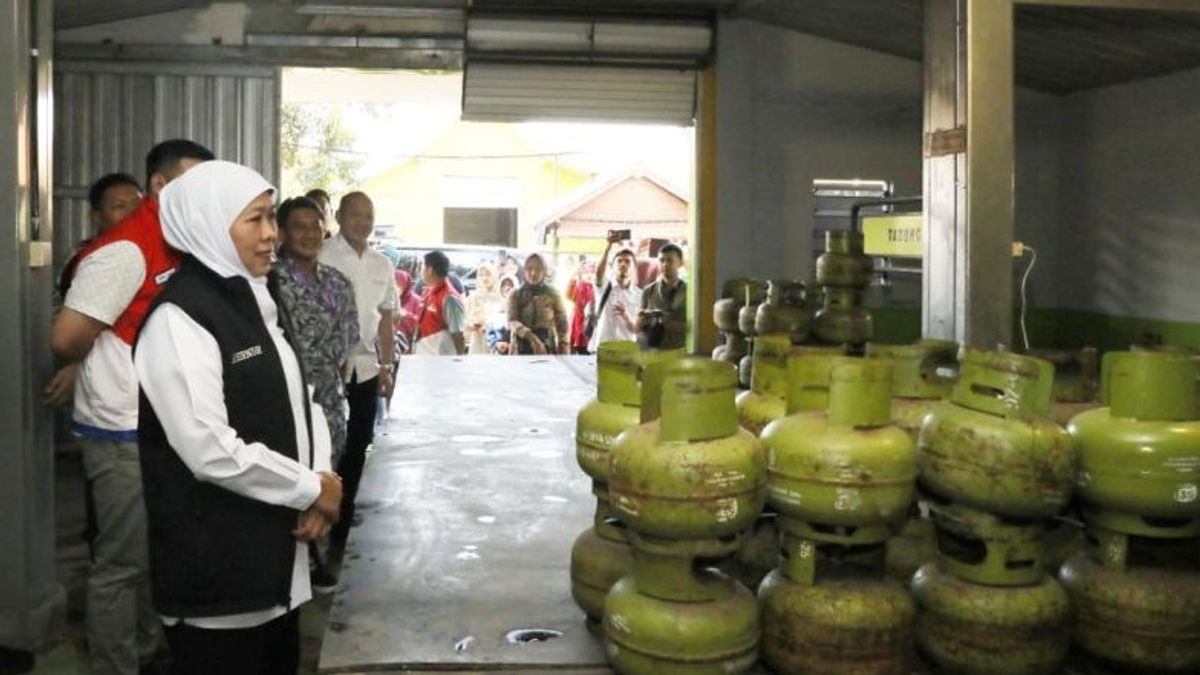 The Governor Of East Java Ensures That The Subsidized Elpiji Supply Is Under Control