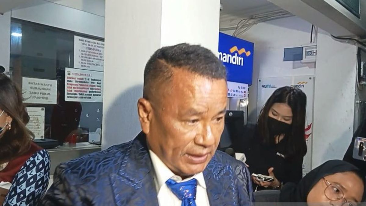 监察长泰迪·米纳哈萨（Teddy Minahasa）撤回BAP，称甲基苯丙胺的证据被盗并在雅加达流通