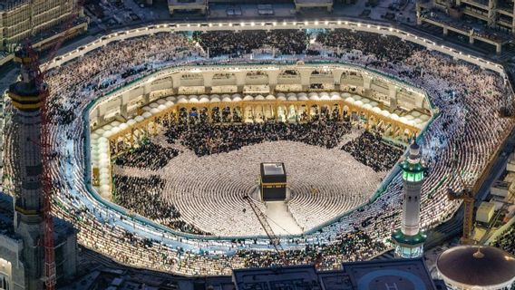 Berburu <i>Lailatul Qadar</i> Jutaan Jemaah Padati Masjidil Haram dan Masjid Nabawi di Malam ke-27 Ramadan