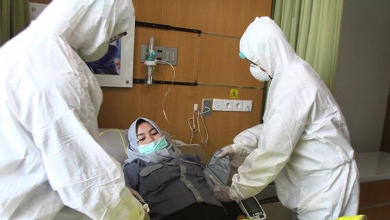 Banyak Nakes Kelelahan Tangani Pasien COVID-19, Pemerintah Perlu Rekrut Relawan Kesehatan