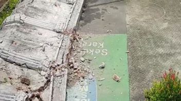 Tembok SMPN 182 Kalibata Roboh, Polisi Duga Ada Indikasi Kelalaian