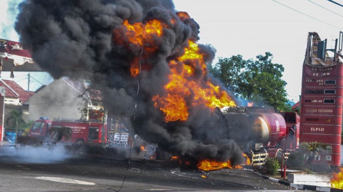 Truk Tangki BBM Terbakar di Tol Merak, Pertamina Bakal Investigasi Penyebabnya
