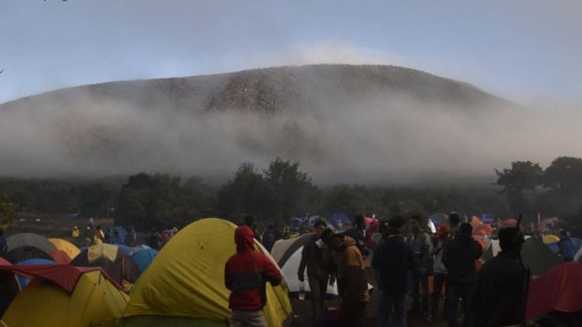 自然フェンスでのデンポ山登山活動は噴火後に閉鎖されました