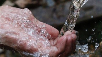 Kupang Residents Full Smile, Used To Pay IDR 7,000 For Five Liters Of Clean Water Now Free