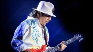 Carlos Santana Perkenalkan Album Retrospektif yang Libatkan Michael Jackson hingga Miles Davis