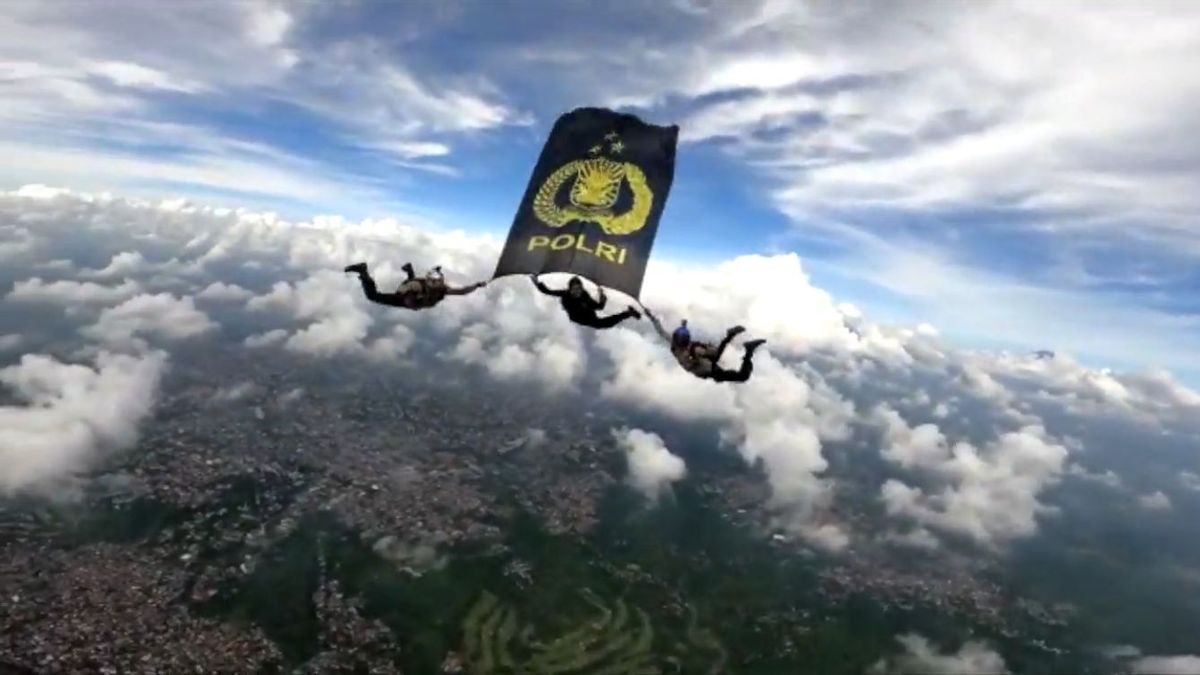 Action Of 41 Parachutists Behind Bhayangkara's 76th Anniversary Celebration