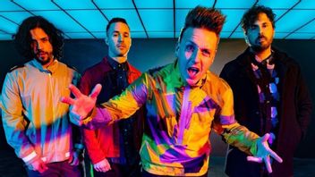 Papa Roach Sprays New Taste Old Record, 20/20