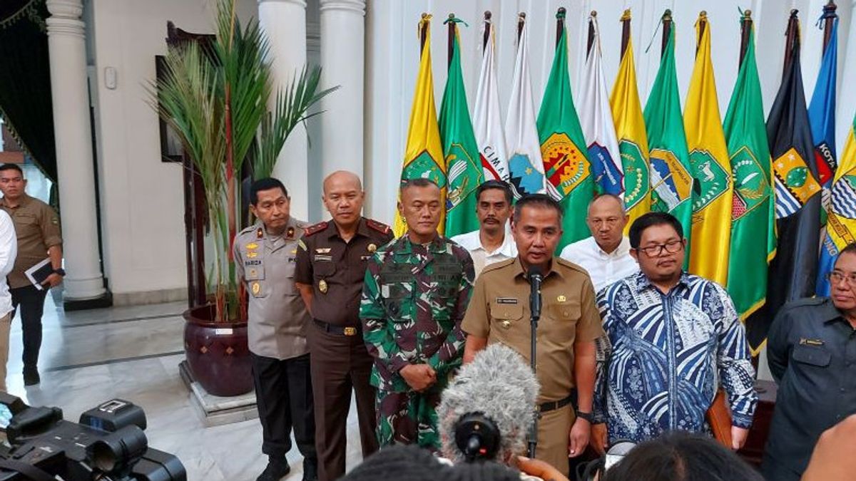 A Different Name Appears Acting Regent/Mayor, Acting Governor Of West Java Bey Machmudin Affirms Participating In Letter From The Ministry Of Home Affairs
