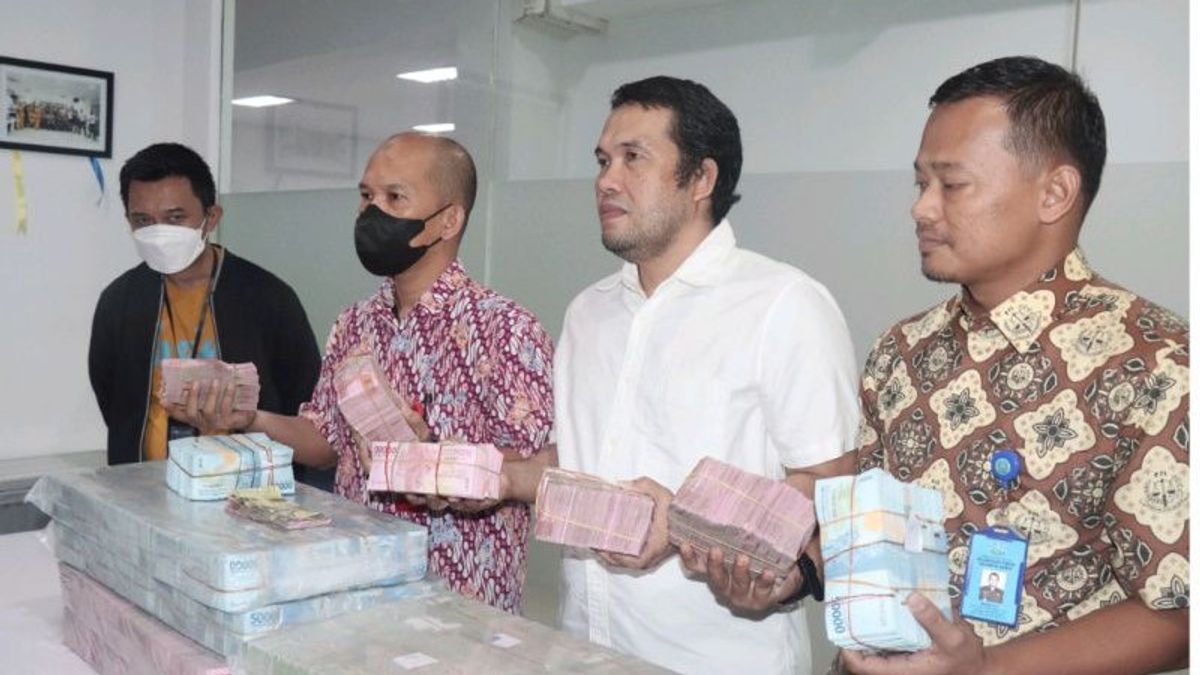 West Sulawesi Prosecutor's Office Confiscates IDR 4.2 Billion In Corruption Cases In Palm Oil Rejuvenation