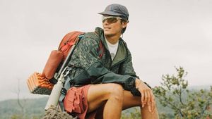 Ingin Mendaki? Ini 10 Outfit Naik Gunung yang Tidak Hanya Aman dan Nyaman tapi Juga Stylish