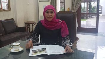حاكم المجموعة خوفيه، 8 مسؤولين في OPD شرق جاوة حكومة مقاطعة إيجابية COVID-19