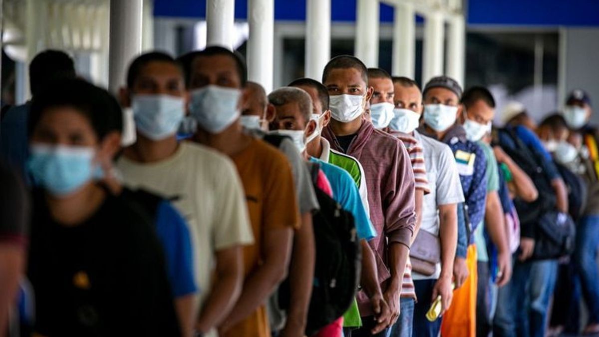 DPR Minta Pemerintah Siapkan Alternatif Penempatan PMI Jika Moratorium Diberlakukan