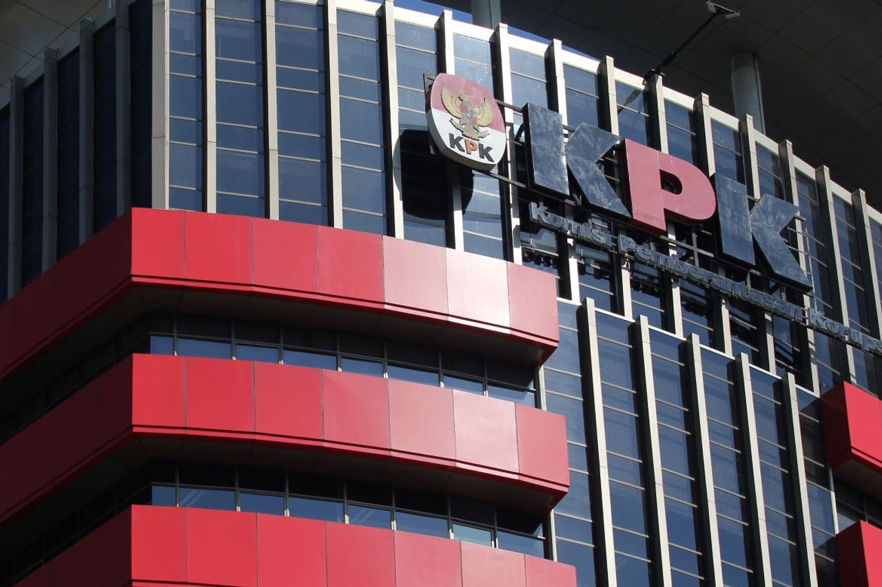 KPK Examine Les Témoins Dont Les Cartes De Crédit Ont été Utilisées Par La Femme D’Edhy Prabowo En Amérique