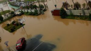 Banjir Akibat Hujan Deras Landa Provinsi Sichuan, Pemerintah China Evakuasi 80 Ribu Penduduk