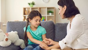 6 Cara Melatih Anak Memiliki Sikap Mampu Mengontrol Diri, Bunda Perlu Bersabar