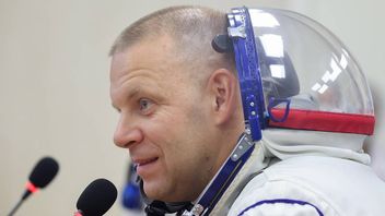 Russian Cosmonauts Use Balinese Orange Skin To Air On International Space Station