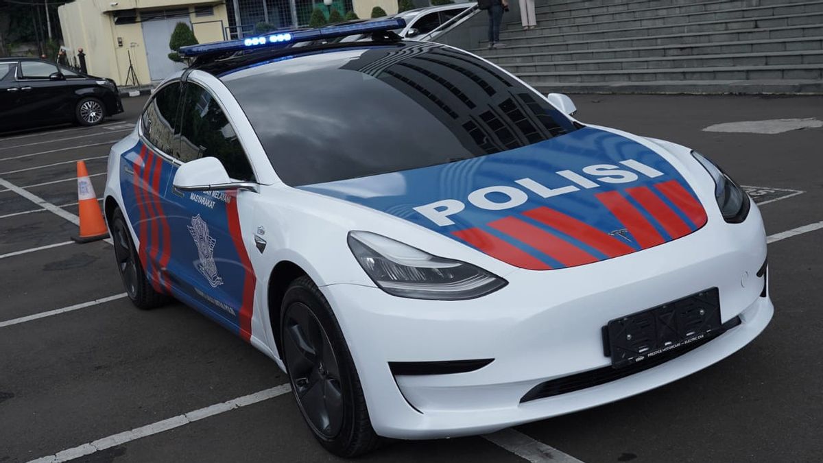 Whuzzz! Use A Tesla Korlantas Patrol Car Can Be Speeding 0-100 Km In Seconds