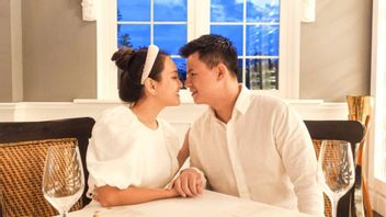   Diisukan Cerai, Ini 5 Foto Mesra David Herbowo dan Shandy Aulia yang Masih Ada di Instagram