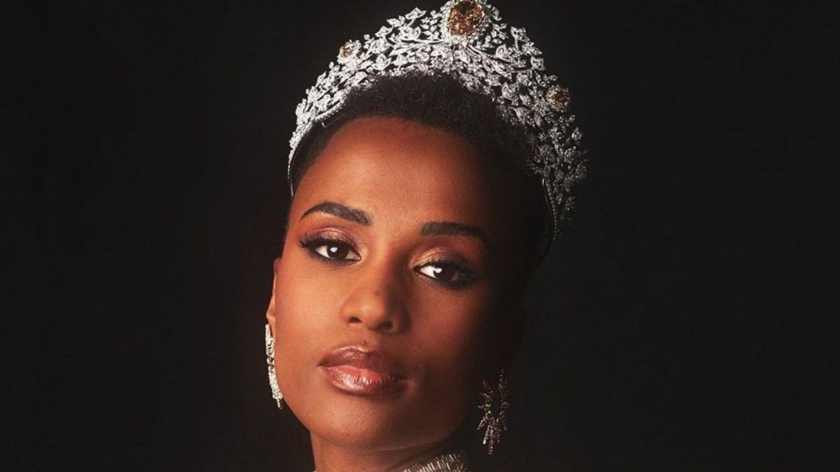Zozibini Tunzi La Troisième Femme De L’Afsel Qui A Remporté Le Titre De Miss Univers