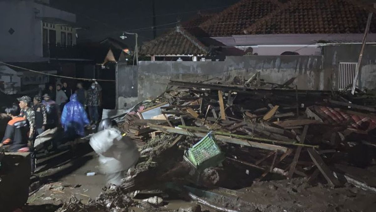 Korban Jiwa Banjir Bandang di Kota Batu Jadi 6 Orang, 3 Orang Masih Dicari