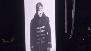 My Chemical Romance Beri Penghormatan untuk Mendiang Bob Bryar saat Tampil di Chicago
