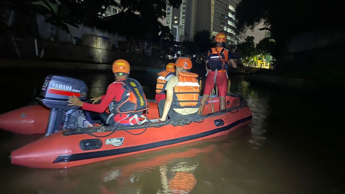 4-Year-Old Boy Disappears Drowning In Ciliwung River, Victim Still In Search Of Joint SAR Team