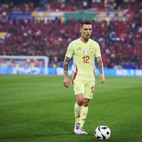 Alejandro Grimaldo Siap Bersaing dengan Cucurella di Euro 2024