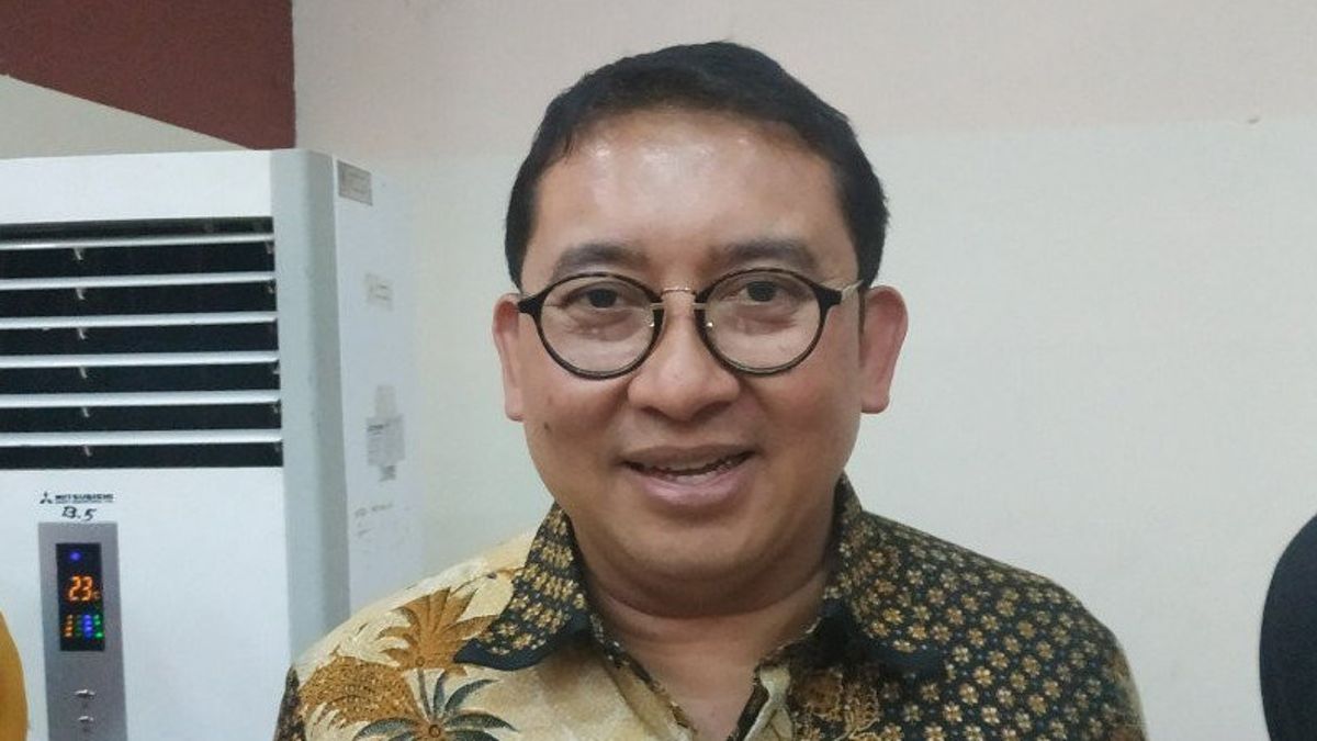 Fadli Zon建议Luhut不要使用任何手段反对宪法