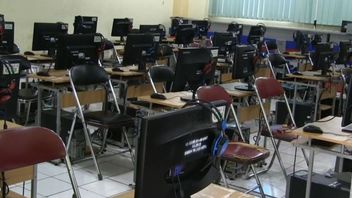 L’Alliance étudiante De Surabaya Rejette Les écoles En Ligne Et Soutient Les écoles En Face à Face Organisées En Juillet