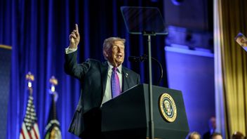 特朗普停止征收额外的关税，以回应最高法院的裁决