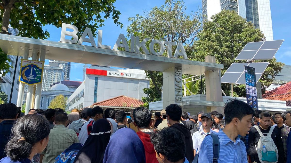 لم يتم فتح توظيف PJLP بعد ، طلبت حكومة مقاطعة DKI من السكان انتظار الإعلان الرسمي