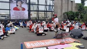 Demo Depan DPR, Massa Perempuan Cari Puan Minta Sahkan RUU PPRT