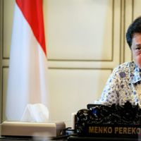 Menko Airlangga Ajak Generasi Muda Berkontribusi dalam Pemulihan Ekonomi