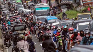 Please Listen! The Permanent Solution To The Congestion Of The Bogor Peak Line From Sandiaga Uno And His Staff: Cable Car And Tourist List Application