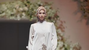 Classic in a Modern Wrap: Take a Peek at Mayra's 'Lyora' Collection Inspired by Baroque Carvings