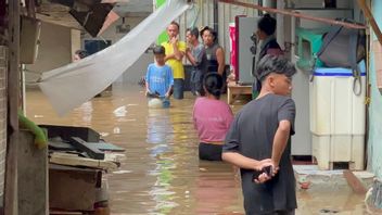 Kali Ciliwung Meluap, 36 RT à Jatinegara submergé d’eau jusqu’à 2 mètres