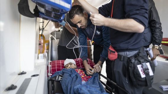 Japan Begins To Accept Palestinians Injured In Gaza For Treatment