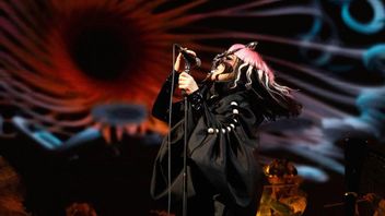 Björk Rilis Lagu Kolaborasinya dengan Rosalia, <i>Oral</i>