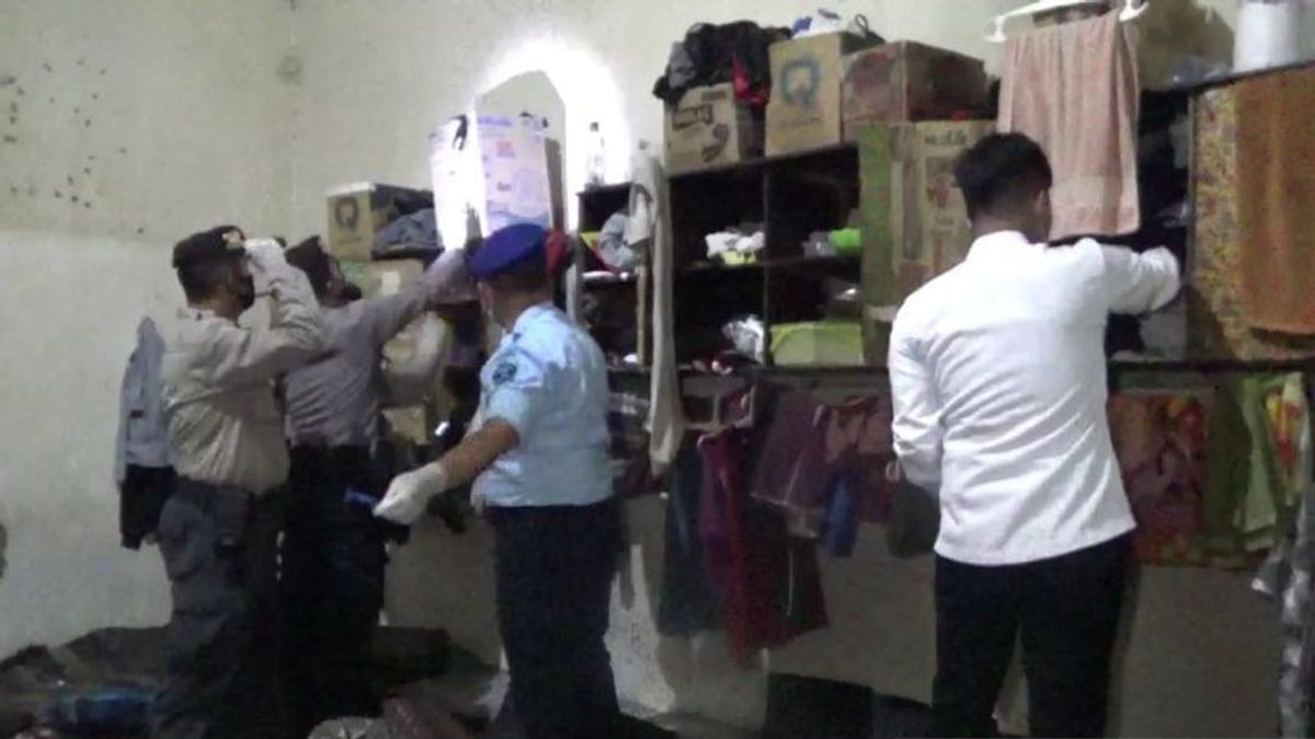 Jember Prison Raided, Officers Found Knife, Owner Was Given A Note