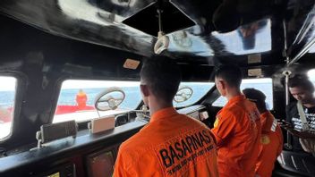 Engine Dead Ship Carried By Current, 2 Fishermen Lost 5 Days Finally Found Safe In Manado