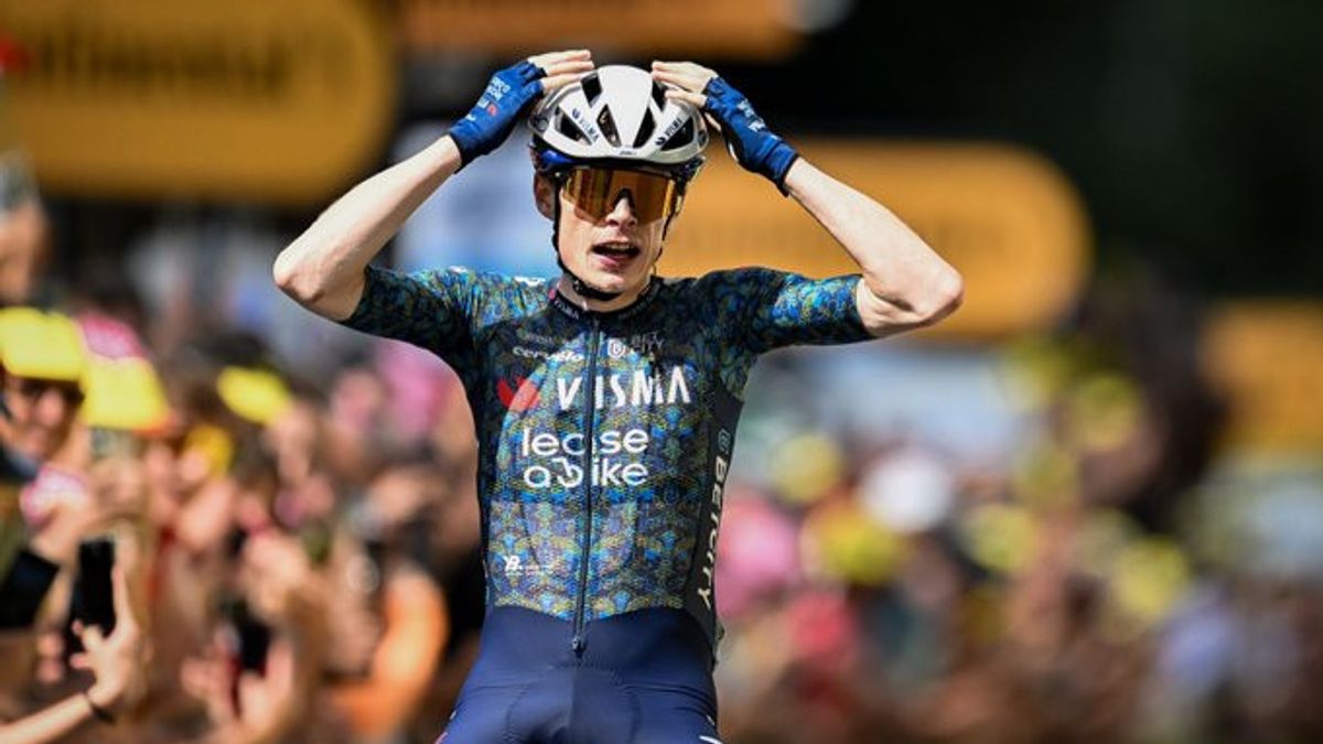 Jonas Vingegaard Dramatic Wins At Etape 11 Tour De France 2024, Pogacar