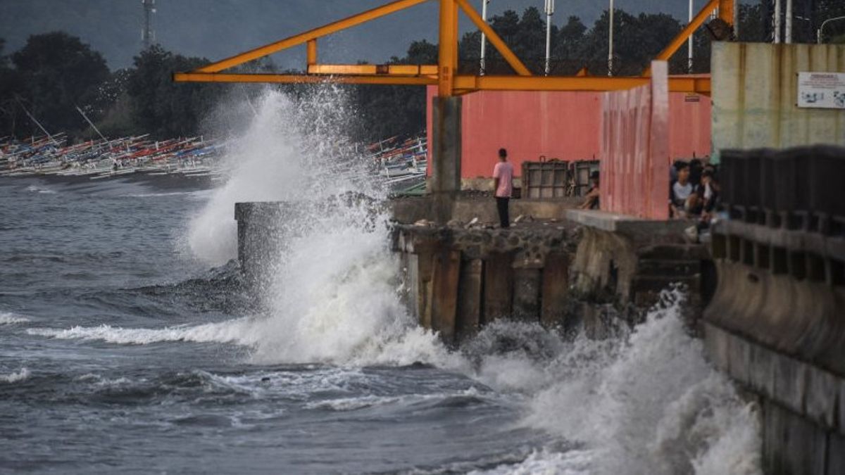 BMKG: Waspadai Gelombang Tinggi di Wilayah Perairan NTB