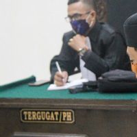 Soni Mataram的Bansos居民包皮环切基金被判入狱4年
